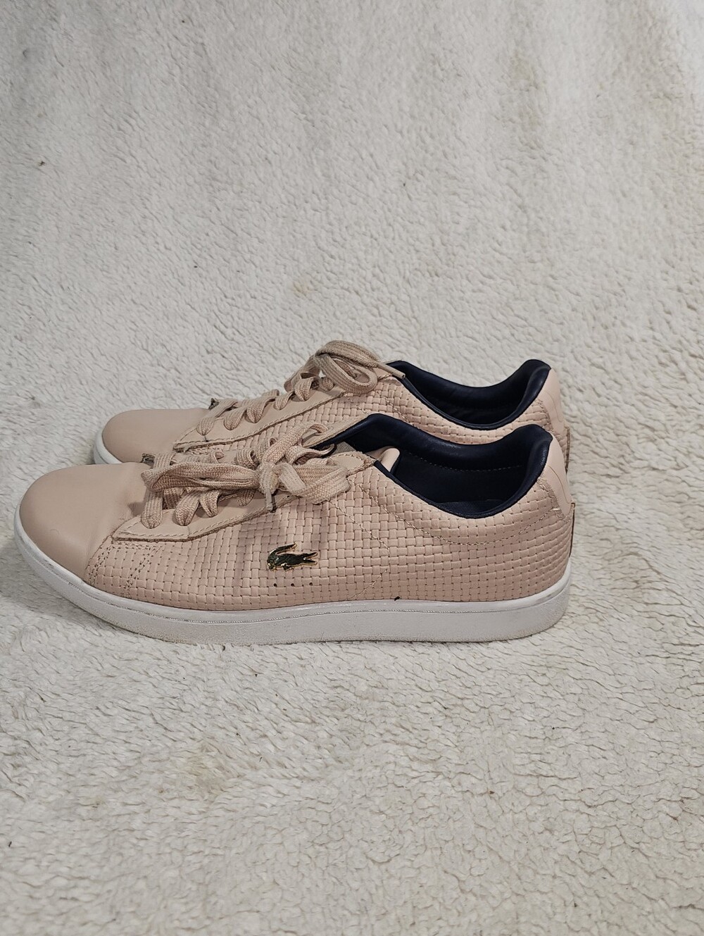 Lacoste Women's Blush Low-Top Sneakers with Navy Lining